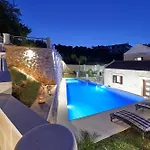 Sunaktis Luxury Villa *